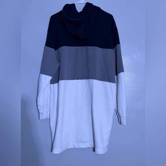 Nike oversized hoodie in black, gray and white blocks - Picture 3 of 6